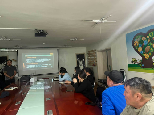 БАЙГУУЛЛАГЫН ХӨДӨЛМӨРИЙН АЮУЛГҮЙ БАЙДАЛ, ЭРҮҮЛ АХУЙН ЗӨВЛӨЛӨӨС STEEL GYM-ТЭЙ ХАМТРАН БОДИСЫН СОЛИЛЦОО, ХЭРХЭН ЗӨВ БУЛЧИН МАСС НЭМЭХ, ЖИН ХАСАХ СЭДЭВТ СУРГАЛТ ЗОХИОН БАЙГУУЛЛАА.